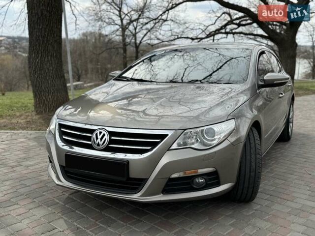 Серый Фольксваген CC / Passat CC, объемом двигателя 1.8 л и пробегом 181 тыс. км за 10200 $, фото 2 на Automoto.ua
