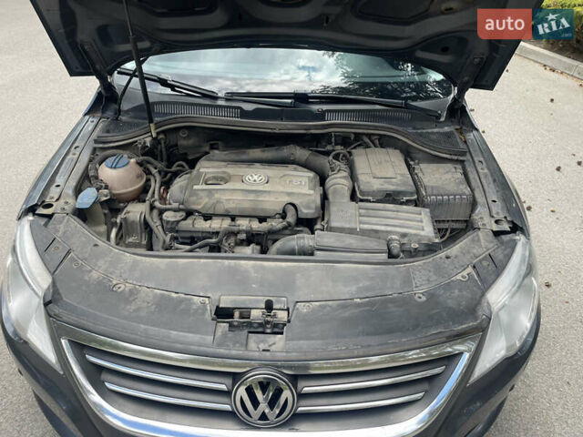 Серый Фольксваген CC / Passat CC, объемом двигателя 1.98 л и пробегом 177 тыс. км за 8800 $, фото 9 на Automoto.ua