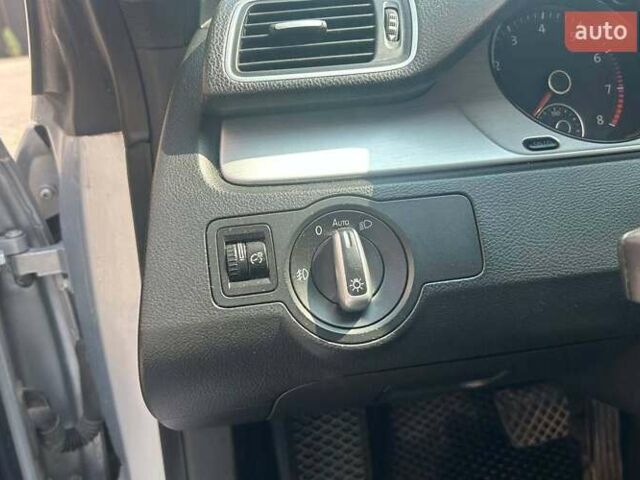 Серый Фольксваген CC / Passat CC, объемом двигателя 1.98 л и пробегом 240 тыс. км за 10600 $, фото 9 на Automoto.ua