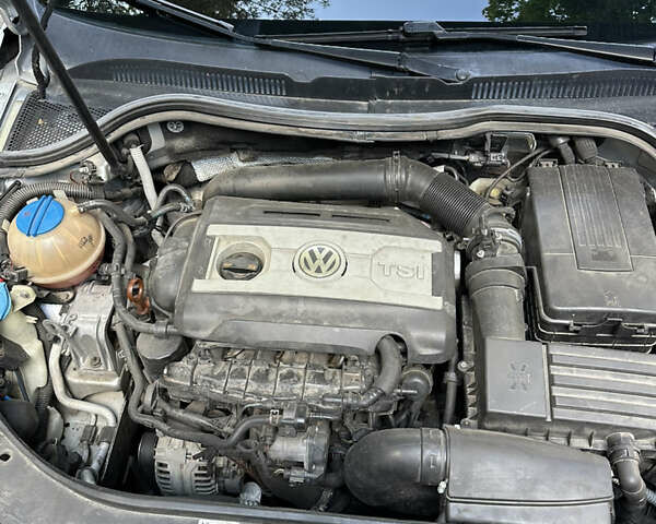 Серый Фольксваген CC / Passat CC, объемом двигателя 2 л и пробегом 289 тыс. км за 9200 $, фото 10 на Automoto.ua