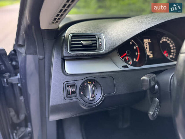 Серый Фольксваген CC / Passat CC, объемом двигателя 1.98 л и пробегом 170 тыс. км за 11700 $, фото 14 на Automoto.ua