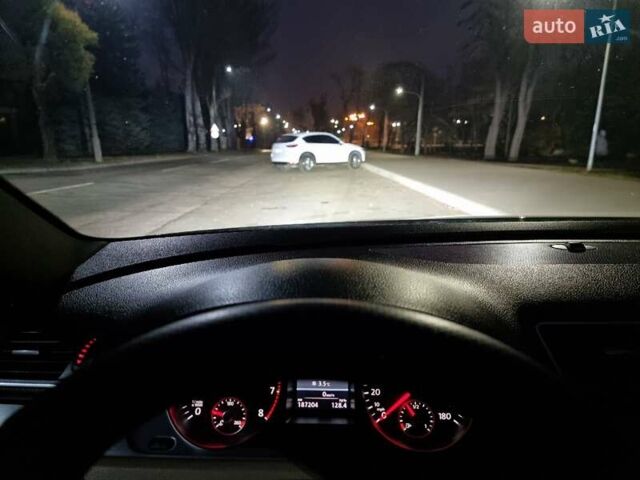 Сірий Фольксваген CC / Passat CC, об'ємом двигуна 3.6 л та пробігом 187 тис. км за 11500 $, фото 16 на Automoto.ua