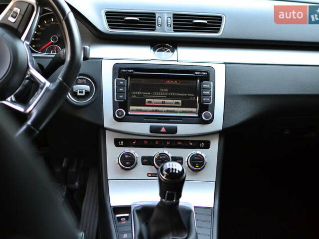 Серый Фольксваген CC / Passat CC, объемом двигателя 1.98 л и пробегом 226 тыс. км за 11500 $, фото 35 на Automoto.ua