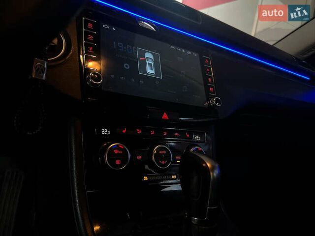 Сірий Фольксваген CC / Passat CC, об'ємом двигуна 1.98 л та пробігом 223 тис. км за 10350 $, фото 11 на Automoto.ua