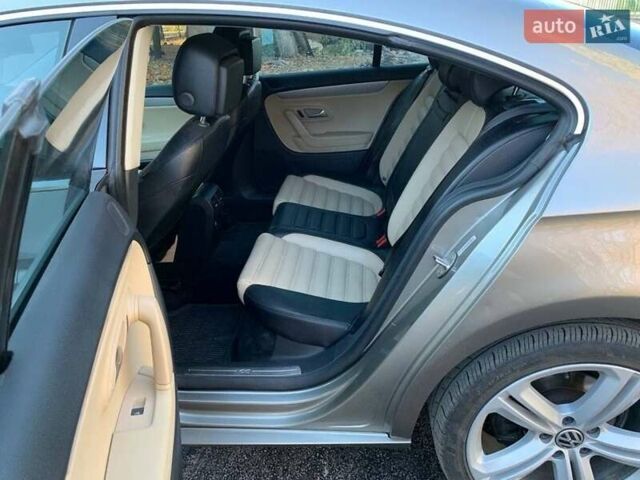 Серый Фольксваген CC / Passat CC, объемом двигателя 2 л и пробегом 220 тыс. км за 12000 $, фото 1 на Automoto.ua