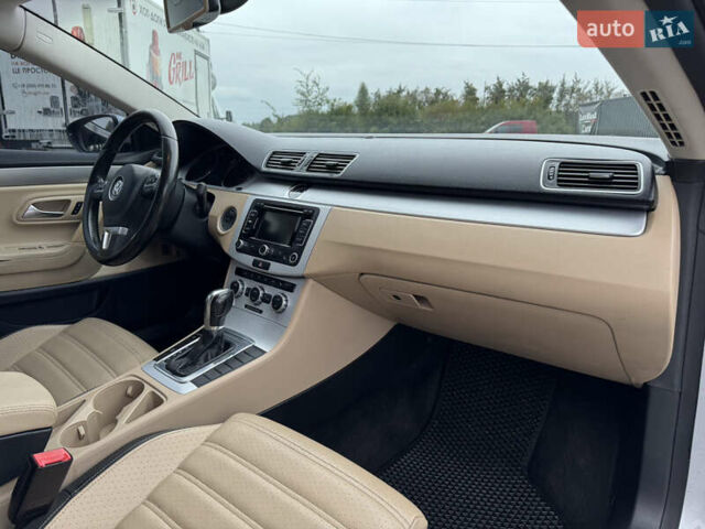 Сірий Фольксваген CC / Passat CC, об'ємом двигуна 1.98 л та пробігом 195 тис. км за 7950 $, фото 27 на Automoto.ua