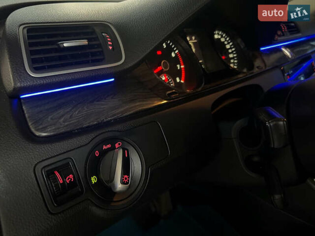 Сірий Фольксваген CC / Passat CC, об'ємом двигуна 1.98 л та пробігом 223 тис. км за 10350 $, фото 7 на Automoto.ua