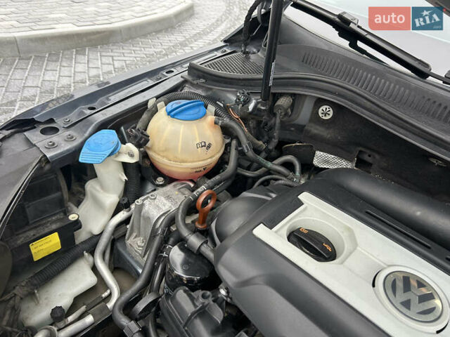 Серый Фольксваген CC / Passat CC, объемом двигателя 1.98 л и пробегом 171 тыс. км за 12000 $, фото 35 на Automoto.ua