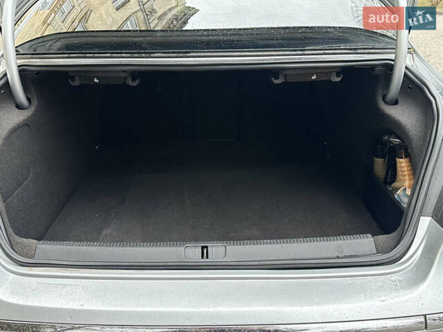 Серый Фольксваген CC / Passat CC, объемом двигателя 2 л и пробегом 230 тыс. км за 11700 $, фото 5 на Automoto.ua
