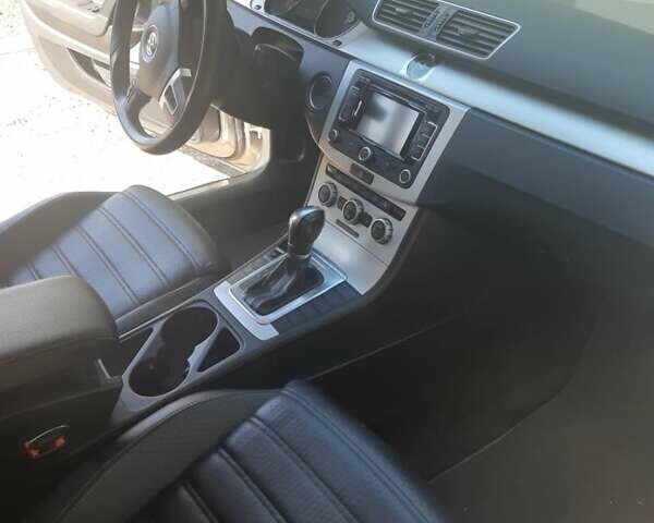 Серый Фольксваген CC / Passat CC, объемом двигателя 2 л и пробегом 200 тыс. км за 9900 $, фото 10 на Automoto.ua