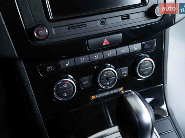 Серый Фольксваген CC / Passat CC, объемом двигателя 2 л и пробегом 190 тыс. км за 11600 $, фото 8 на Automoto.ua