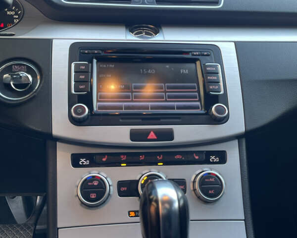 Серый Фольксваген CC / Passat CC, объемом двигателя 1.98 л и пробегом 260 тыс. км за 9200 $, фото 9 на Automoto.ua