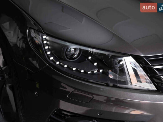 Серый Фольксваген CC / Passat CC, объемом двигателя 2 л и пробегом 190 тыс. км за 11600 $, фото 1 на Automoto.ua