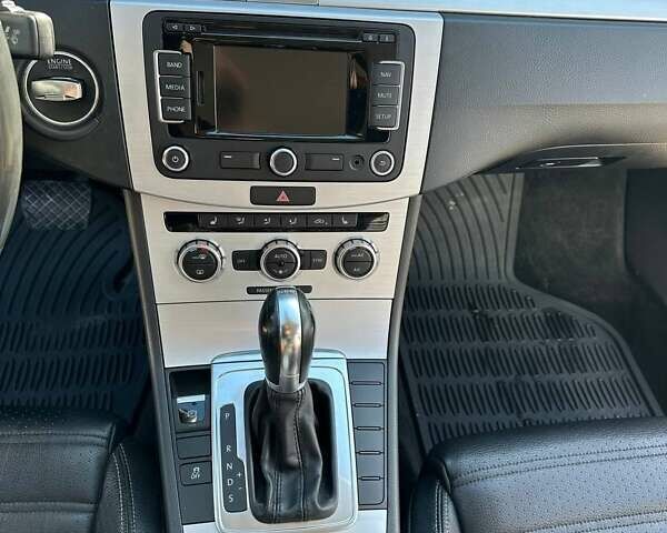 Серый Фольксваген CC / Passat CC, объемом двигателя 1.98 л и пробегом 125 тыс. км за 11799 $, фото 8 на Automoto.ua