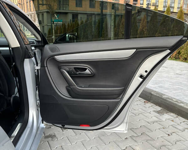 Сірий Фольксваген CC / Passat CC, об'ємом двигуна 1.98 л та пробігом 221 тис. км за 9900 $, фото 11 на Automoto.ua