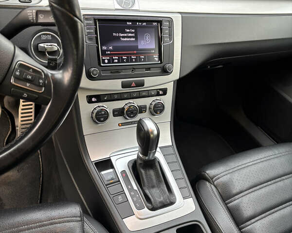 Сірий Фольксваген CC / Passat CC, об'ємом двигуна 1.98 л та пробігом 221 тис. км за 9900 $, фото 16 на Automoto.ua
