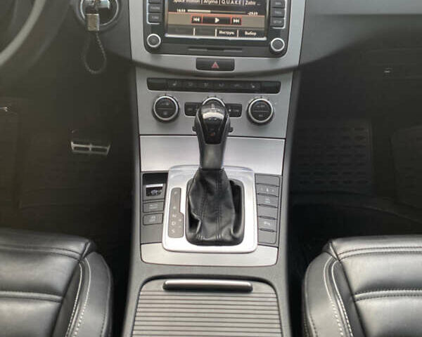 Фольксваген CC / Passat CC 2013 в Кривом Роге на Automoto.ua Серый Фольксваген CC / Passat CC, объемом двигателя 1.97 л и пробегом 189 тыс. км за 16000 $, фото 10 на Automoto.ua