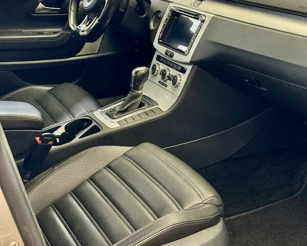 Сірий Фольксваген CC / Passat CC, об'ємом двигуна 1.98 л та пробігом 182 тис. км за 10500 $, фото 23 на Automoto.ua