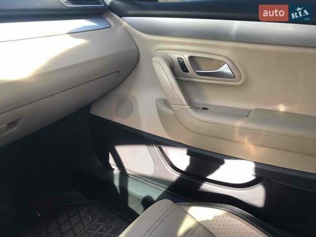 Серый Фольксваген CC / Passat CC, объемом двигателя 2 л и пробегом 224 тыс. км за 9000 $, фото 9 на Automoto.ua