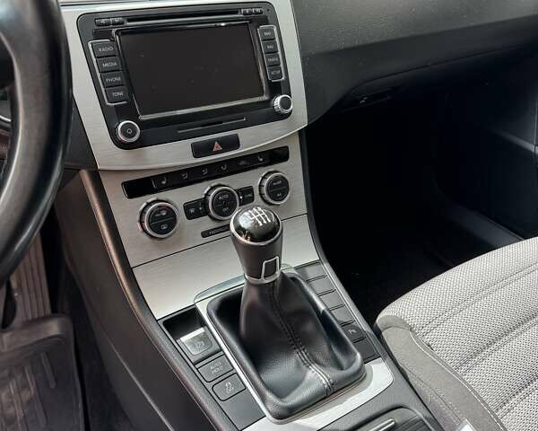 Серый Фольксваген CC / Passat CC, объемом двигателя 1.97 л и пробегом 222 тыс. км за 12000 $, фото 12 на Automoto.ua
