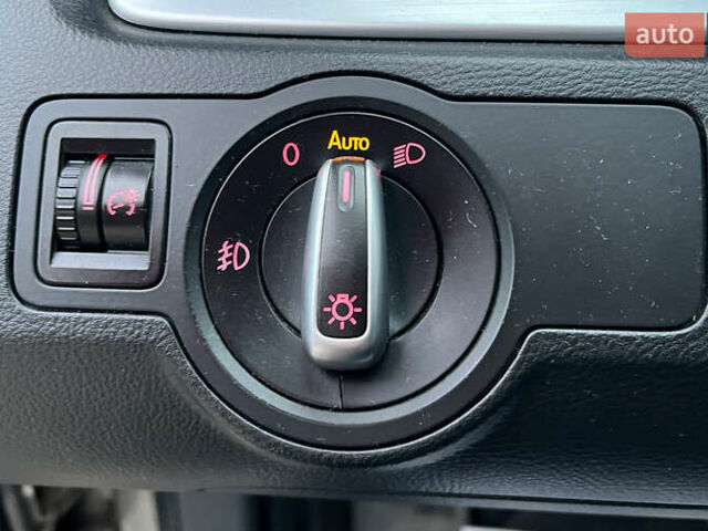 Серый Фольксваген CC / Passat CC, объемом двигателя 1.98 л и пробегом 165 тыс. км за 10600 $, фото 12 на Automoto.ua