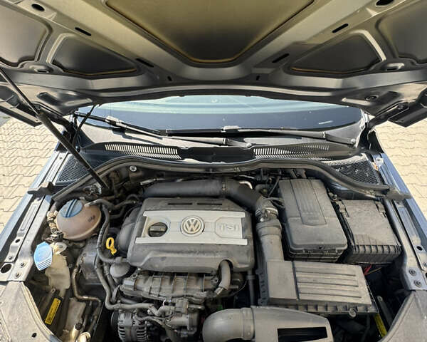 Серый Фольксваген CC / Passat CC, объемом двигателя 2 л и пробегом 206 тыс. км за 10900 $, фото 7 на Automoto.ua