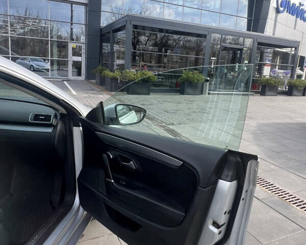 Серый Фольксваген CC / Passat CC, объемом двигателя 1.97 л и пробегом 286 тыс. км за 12500 $, фото 28 на Automoto.ua