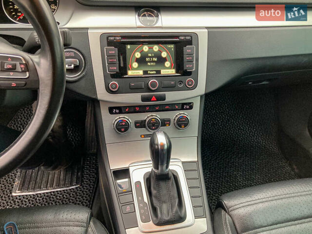 Серый Фольксваген CC / Passat CC, объемом двигателя 1.98 л и пробегом 221 тыс. км за 10000 $, фото 7 на Automoto.ua