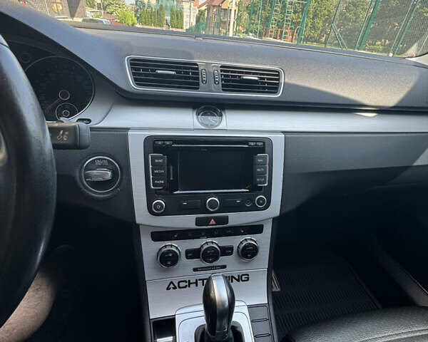 Серый Фольксваген CC / Passat CC, объемом двигателя 2 л и пробегом 206 тыс. км за 10900 $, фото 9 на Automoto.ua