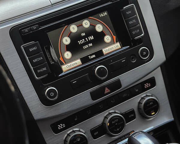 Серый Фольксваген CC / Passat CC, объемом двигателя 2 л и пробегом 344 тыс. км за 13000 $, фото 9 на Automoto.ua