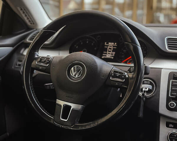 Серый Фольксваген CC / Passat CC, объемом двигателя 2 л и пробегом 344 тыс. км за 13000 $, фото 7 на Automoto.ua