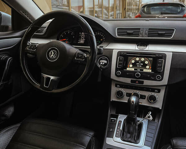 Серый Фольксваген CC / Passat CC, объемом двигателя 2 л и пробегом 344 тыс. км за 13000 $, фото 6 на Automoto.ua