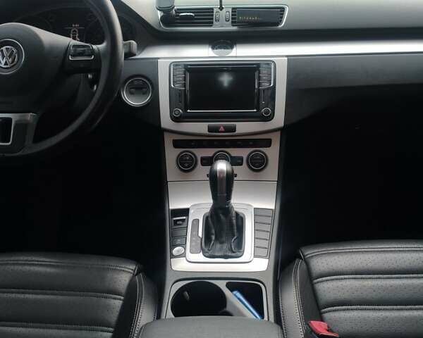 Серый Фольксваген CC / Passat CC, объемом двигателя 2 л и пробегом 130 тыс. км за 14500 $, фото 30 на Automoto.ua