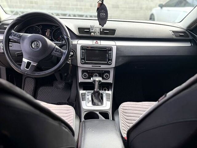 Серый Фольксваген CC, объемом двигателя 2 л и пробегом 237 тыс. км за 8500 $, фото 4 на Automoto.ua