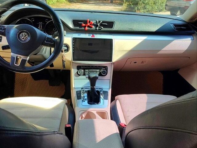 Сірий Фольксваген CC, об'ємом двигуна 2 л та пробігом 206 тис. км за 7700 $, фото 2 на Automoto.ua