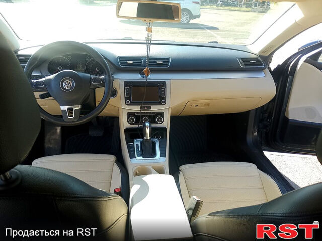 Серый Фольксваген CC, объемом двигателя 2 л и пробегом 300 тыс. км за 8800 $, фото 4 на Automoto.ua