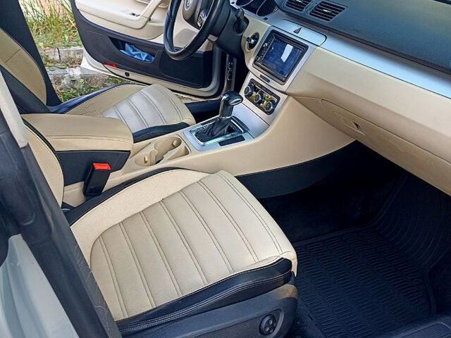 Серый Фольксваген CC, объемом двигателя 2 л и пробегом 260 тыс. км за 8000 $, фото 2 на Automoto.ua