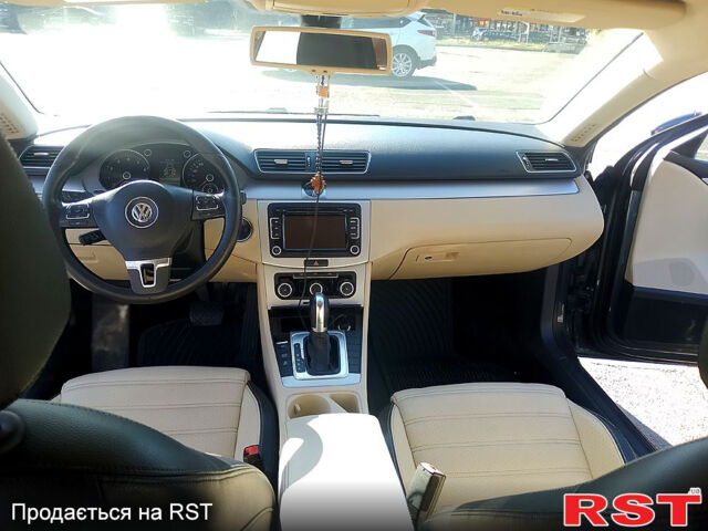 Серый Фольксваген CC, объемом двигателя 2 л и пробегом 300 тыс. км за 8800 $, фото 5 на Automoto.ua