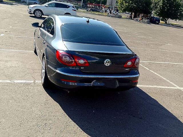 Серый Фольксваген CC, объемом двигателя 2 л и пробегом 300 тыс. км за 8800 $, фото 1 на Automoto.ua