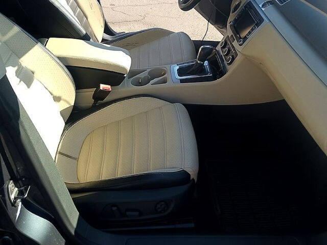 Серый Фольксваген CC, объемом двигателя 2 л и пробегом 300 тыс. км за 8800 $, фото 2 на Automoto.ua