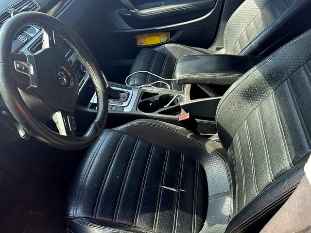 Серый Фольксваген CC, объемом двигателя 2 л и пробегом 210 тыс. км за 4500 $, фото 7 на Automoto.ua