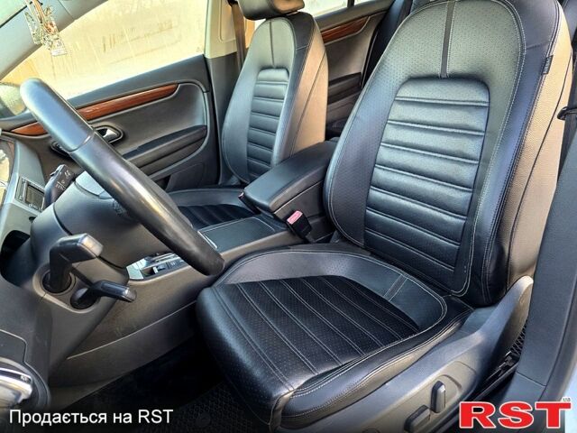 Сірий Фольксваген CC, об'ємом двигуна 2 л та пробігом 212 тис. км за 9000 $, фото 7 на Automoto.ua