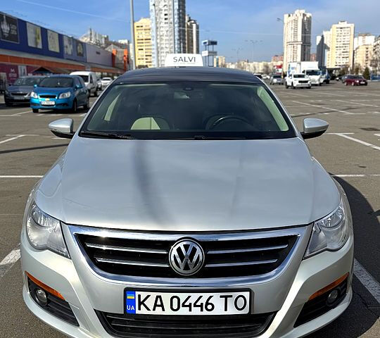 Серый Фольксваген CC, объемом двигателя 2 л и пробегом 230 тыс. км за 9000 $, фото 9 на Automoto.ua