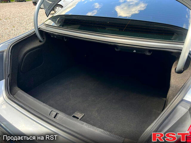 Сірий Фольксваген CC, об'ємом двигуна 2 л та пробігом 200 тис. км за 10500 $, фото 8 на Automoto.ua