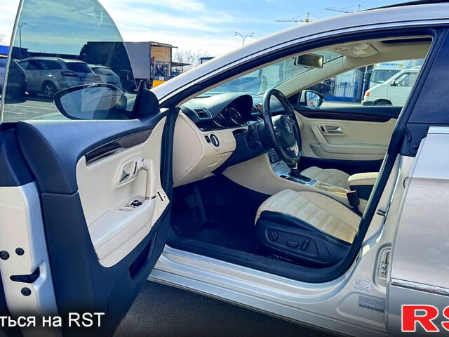 Серый Фольксваген CC, объемом двигателя 2 л и пробегом 230 тыс. км за 9000 $, фото 10 на Automoto.ua