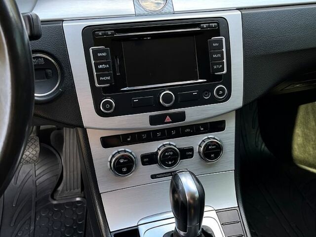 Сірий Фольксваген CC, об'ємом двигуна 2 л та пробігом 234 тис. км за 8500 $, фото 7 на Automoto.ua