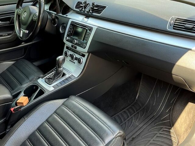 Сірий Фольксваген CC, об'ємом двигуна 2 л та пробігом 234 тис. км за 8500 $, фото 5 на Automoto.ua