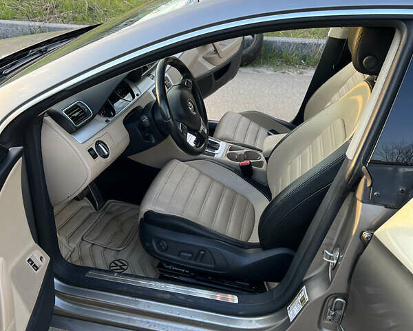 Серый Фольксваген CC / Passat CC, объемом двигателя 2 л и пробегом 154 тыс. км за 11800 $, фото 11 на Automoto.ua