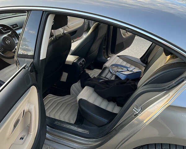 Серый Фольксваген CC / Passat CC, объемом двигателя 2 л и пробегом 154 тыс. км за 11800 $, фото 12 на Automoto.ua