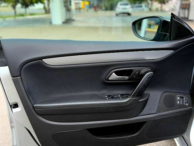 Сірий Фольксваген CC, об'ємом двигуна 2 л та пробігом 199 тис. км за 10199 $, фото 4 на Automoto.ua